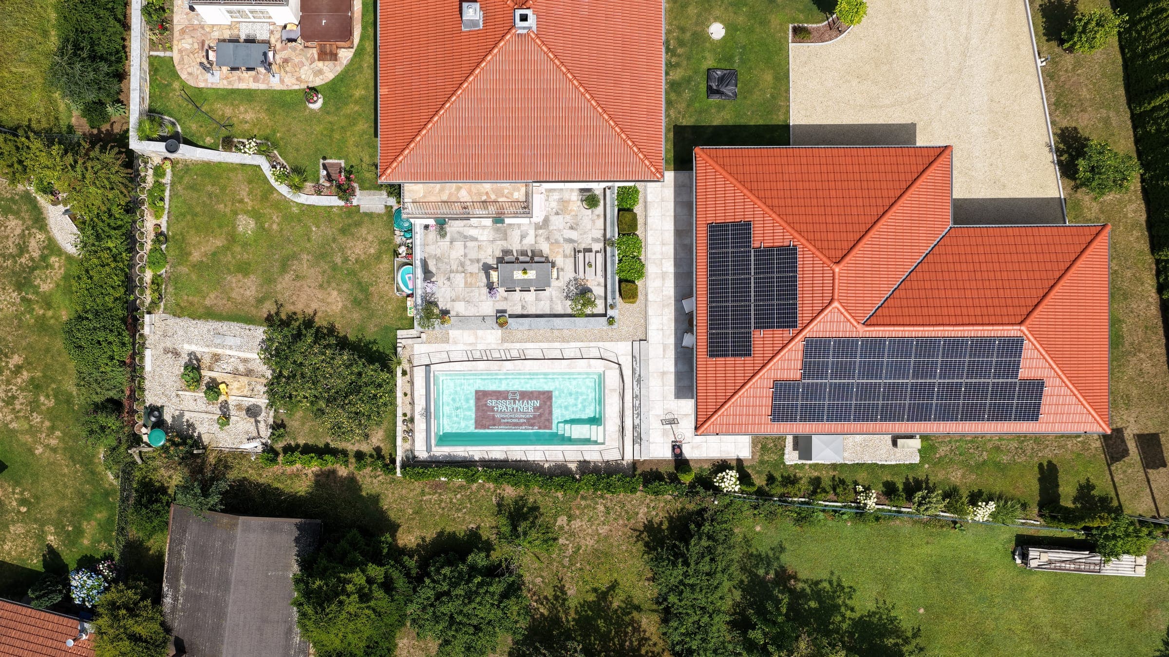 Luftbild eines Wohnhauses in der Region Passau